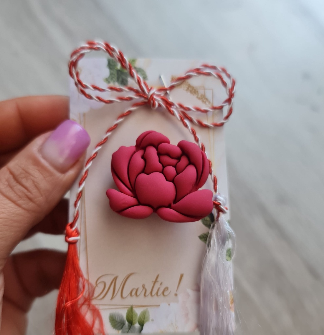 Brosa martisor - bujor - bijuterii - mărțișor - Artynos.ro