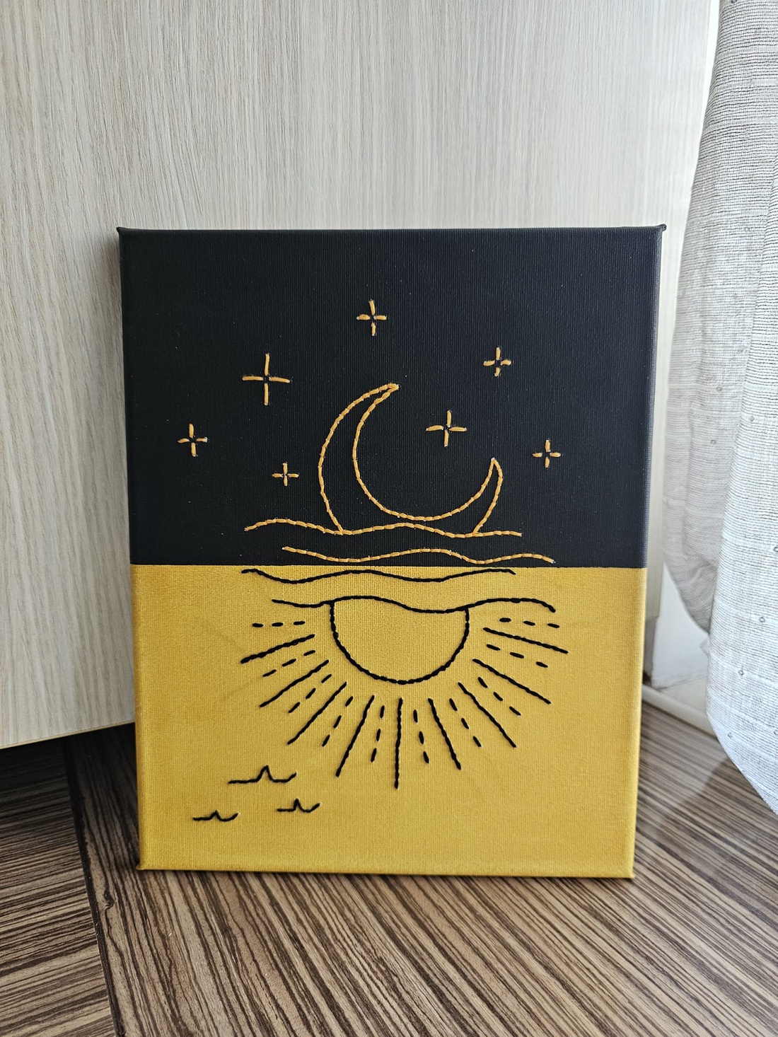 Tablou canvas Luna si Soarele - accesorii locuință - accesorii pentru decorat casa - picturi murale - tablouri/picturi pe pânză - Artynos.ro