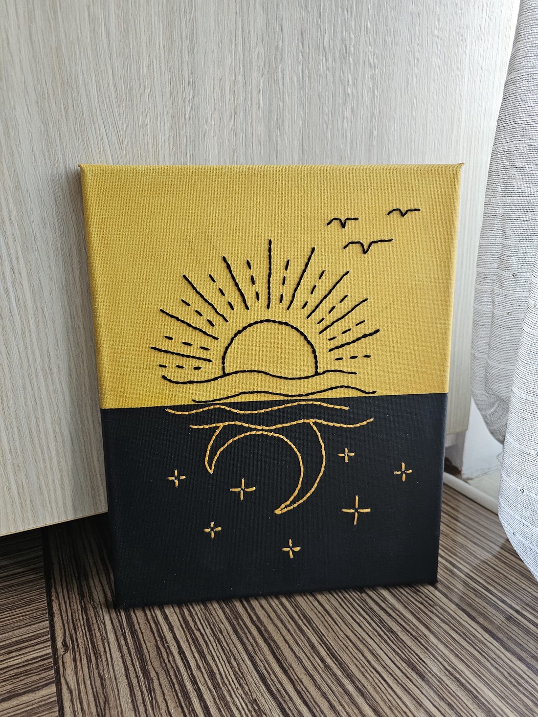 Tablou canvas Luna si Soarele - accesorii locuință - accesorii pentru decorat casa - picturi murale - tablouri/picturi pe pânză - Artynos.ro