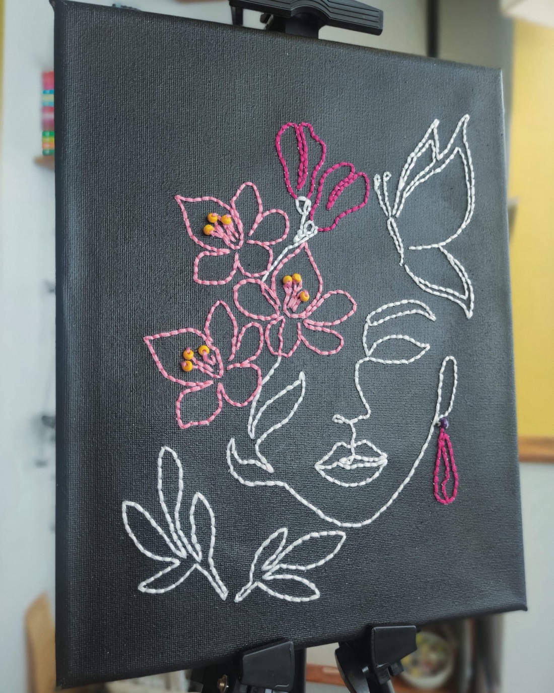 Tablou canvas Blossom Girl - accesorii locuință - accesorii pentru decorat casa - picturi murale - tablouri/picturi pe pânză - Artynos.ro