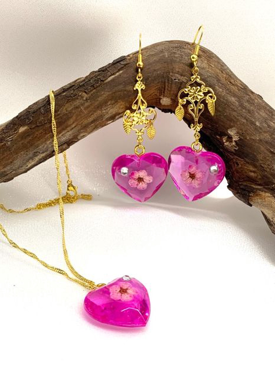 Set bijuterii handmade unicat din rasina si flori naturale - accesorii nuntă - bijuterii mireasă - set bijuterii de mireasă - Artynos.ro