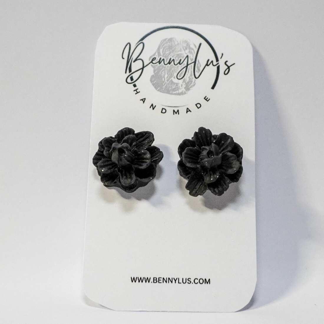 Cercei Handmade Lut Polimeric Bloom Black - Studs - bijuterii - cercei - cercei și ornamente pentru urechi - Artynos.ro