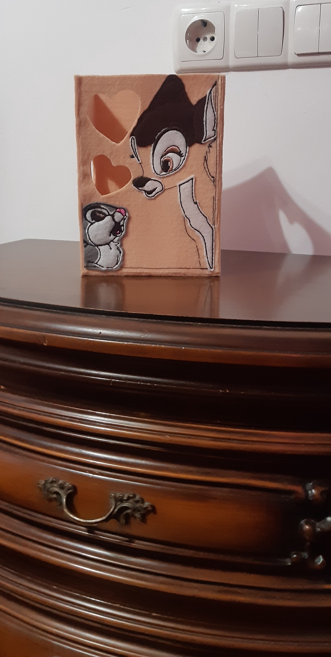 Veioza Bambi  - accesorii de crăciun - cadou tematic de moș crăciun, decorațiuni - decor de interior moș crăciun - Artynos.ro