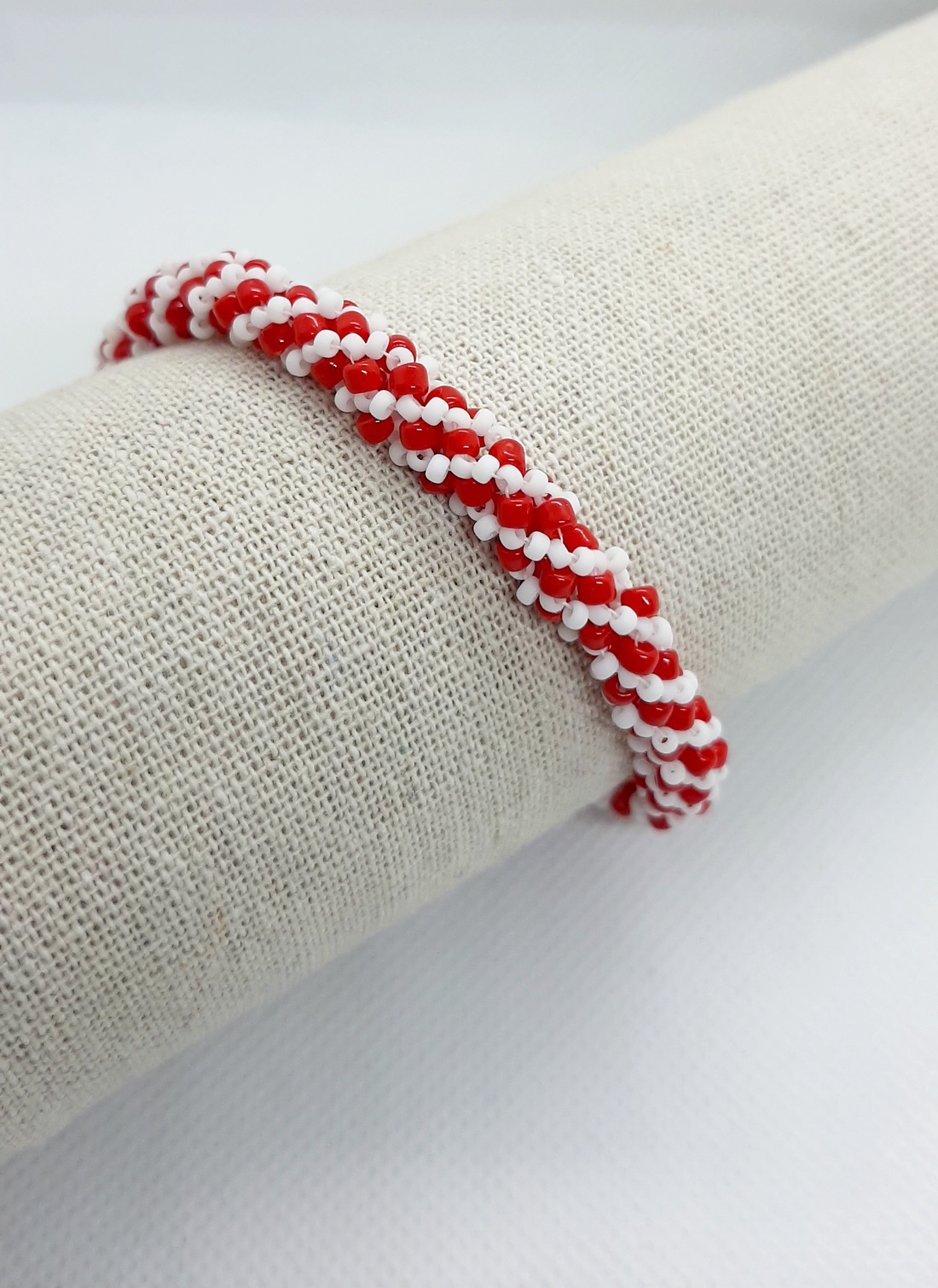 Bratara - martisor stil bangle - bijuterii - mărțișor - Artynos.ro