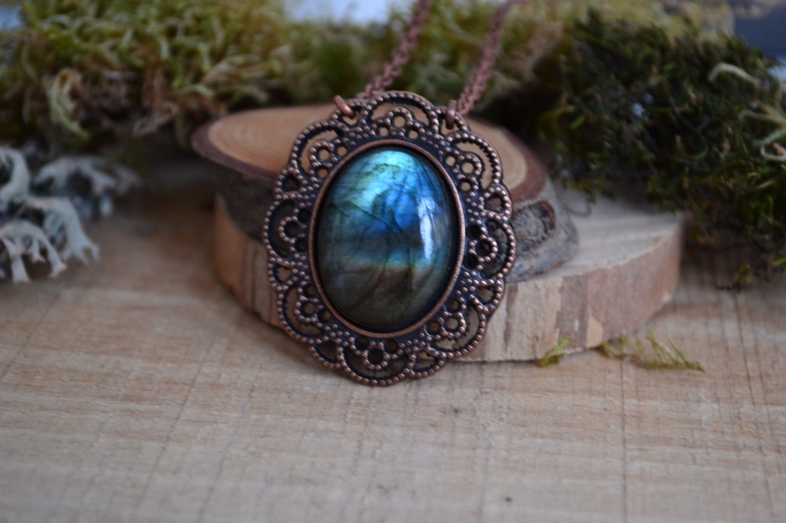 Pandantive cu labradorite - bijuterii - coliere - coliere cameo - Artynos.ro