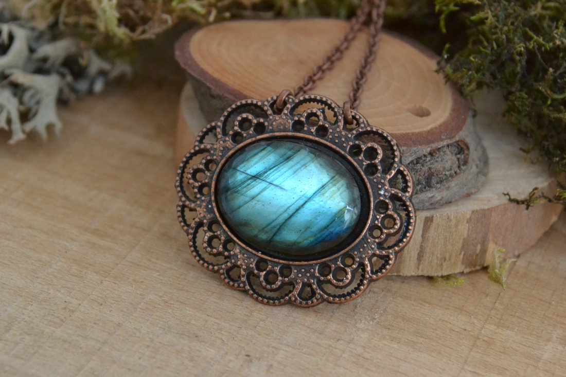 Pandantive cu labradorite - bijuterii - coliere - coliere cameo - Artynos.ro