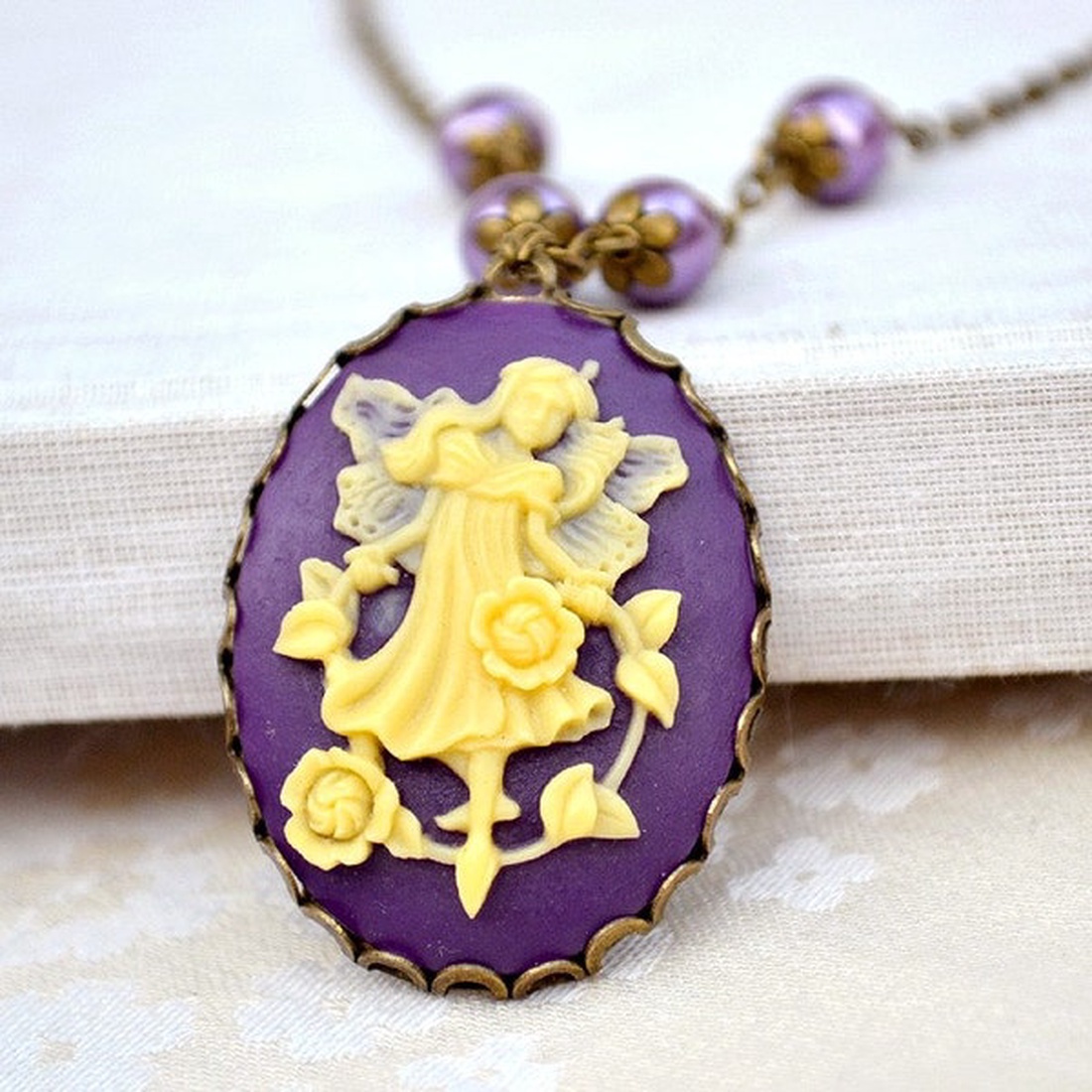 Colier cu camee si perle violet - bijuterii - coliere - coliere cameo - Artynos.ro