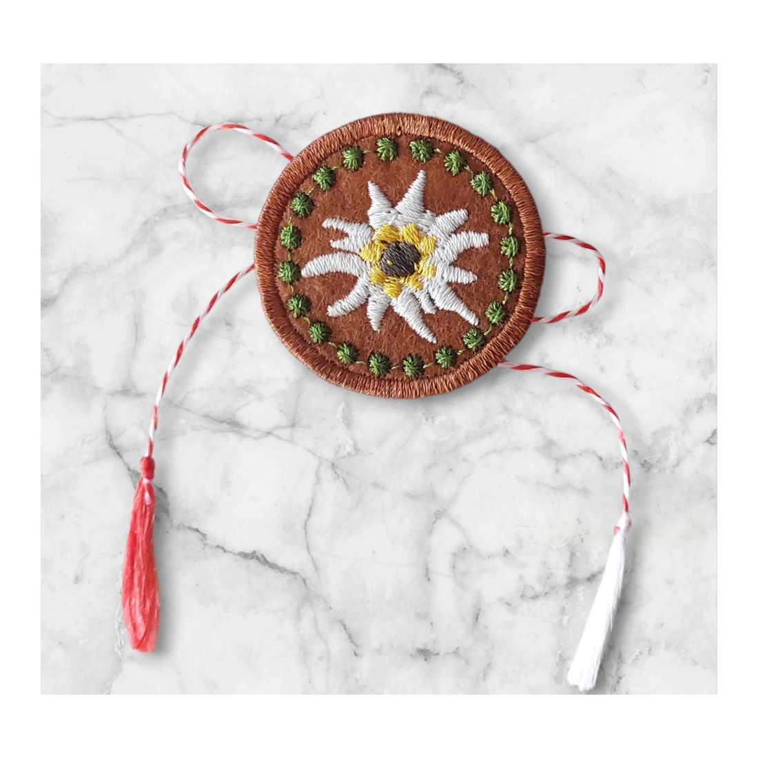 Martisor Buton Floare de colt 3 - bijuterii - mărțișor - Artynos.ro