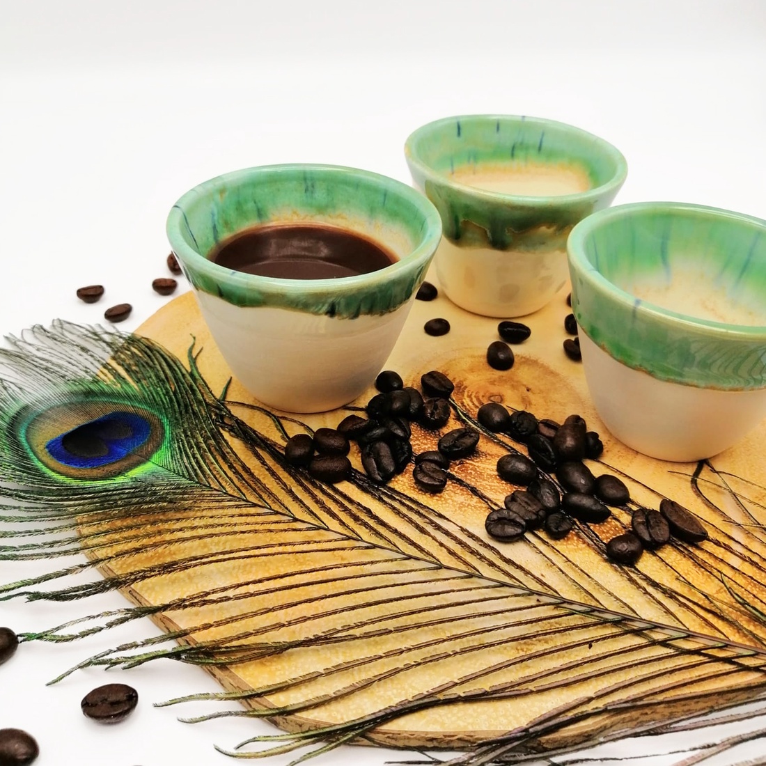 Pahar espresso, verde cu alb, din ceramica, handmade, 130 ml - casă & stil de viață - accesorii pentru echipamente de bucătărie - accesorii de servire - cești cafea, set ceai - Artynos.ro