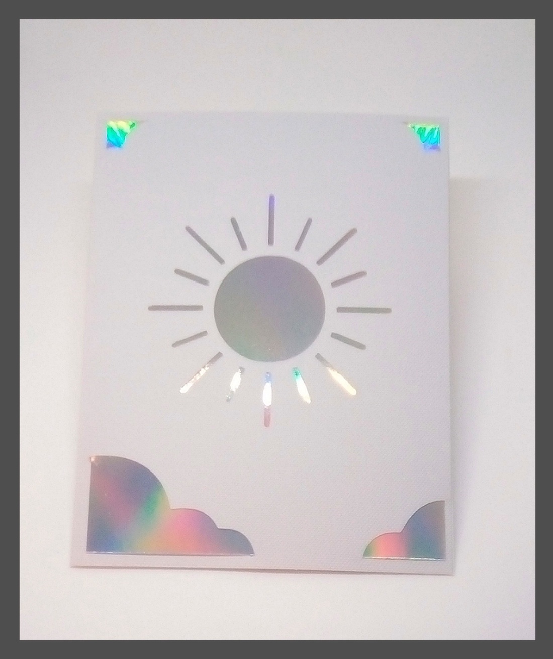 Felicitare 'Holographic Sun' - casă & stil de viață - papetărie de hârtie - invitații - Artynos.ro