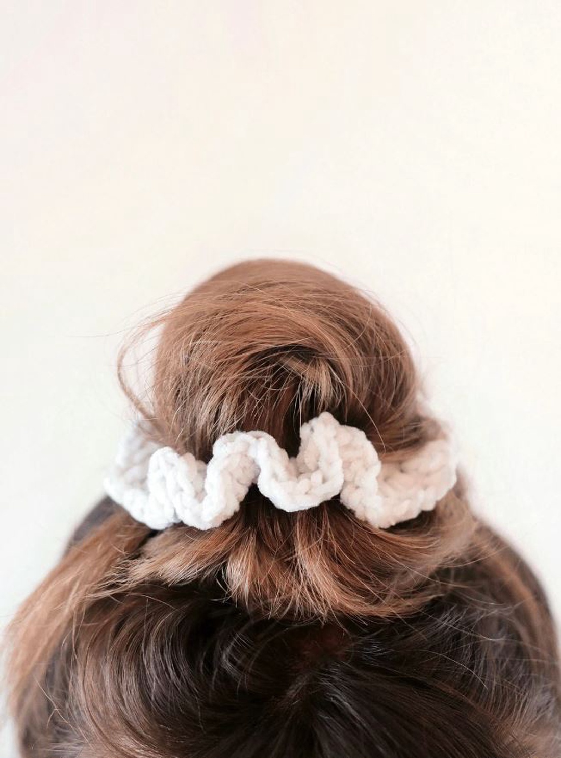 Scrunchie crosetat manual - îmbrăcăminte și modă - accesorii păr - elastic de păr - Artynos.ro