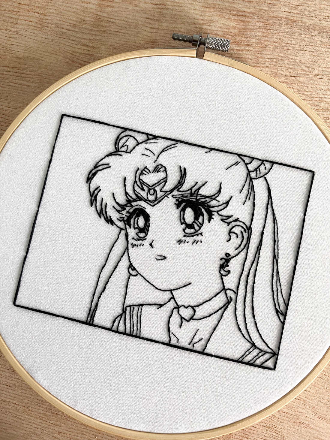 Gherghef decorativ cu Sailor Moon - arte vizuale și accesorii  - imagini cu broderii - alte tablouri textil - Artynos.ro