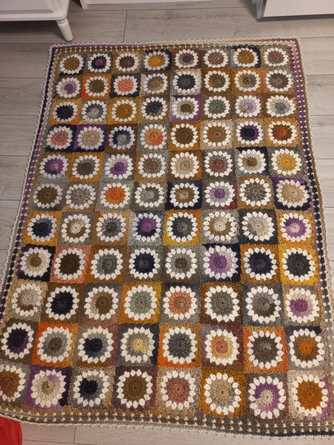 Pătură croșetată stil granny square - casă & stil de viață - textile de casă - cuvertură de pat - Artynos.ro