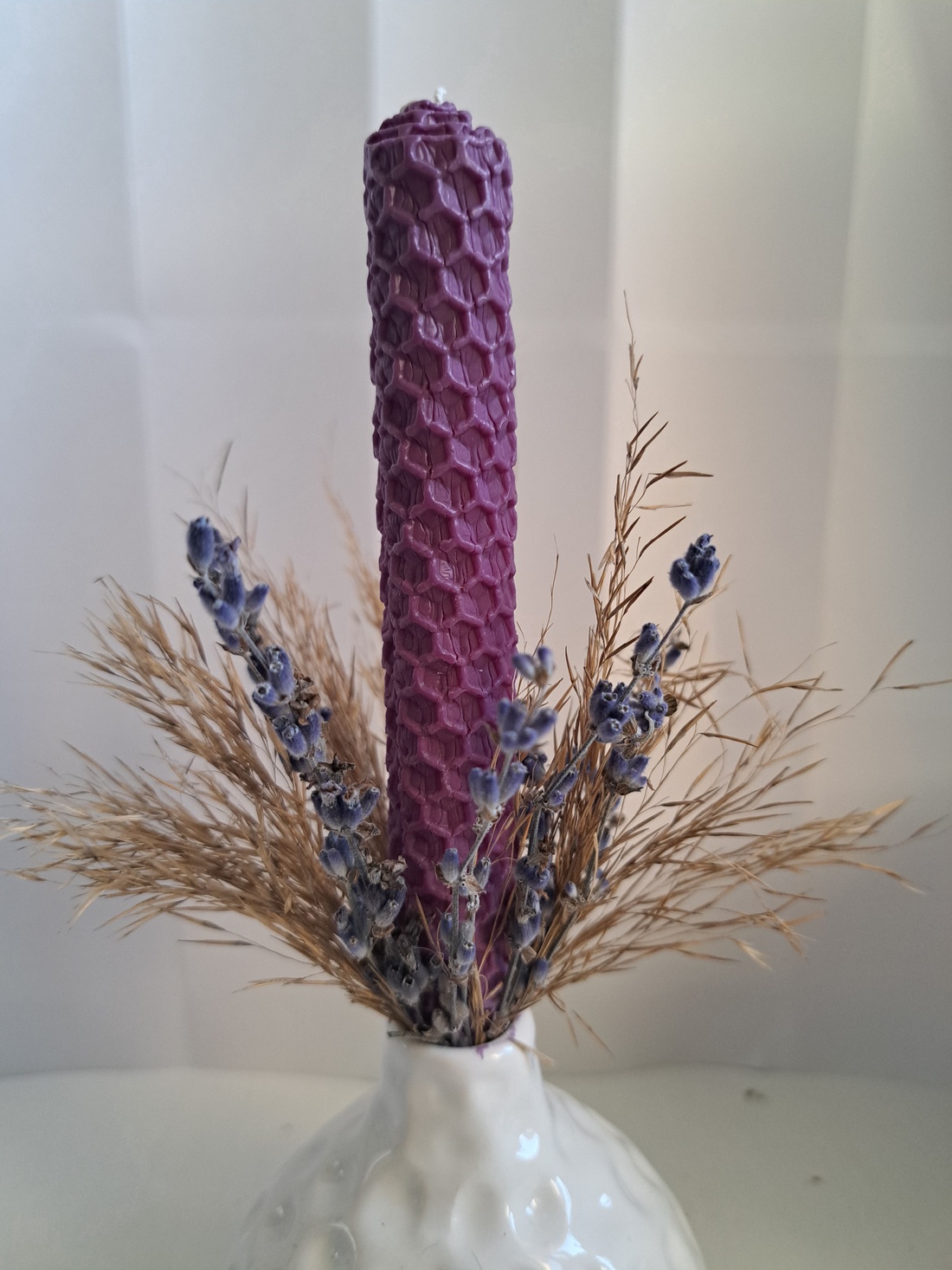 Decoratiune din ceramica cu lumanare si lavanda - accesorii de crăciun - decorațiuni de crăciun de casă - aranjarea mesei festive - Artynos.ro