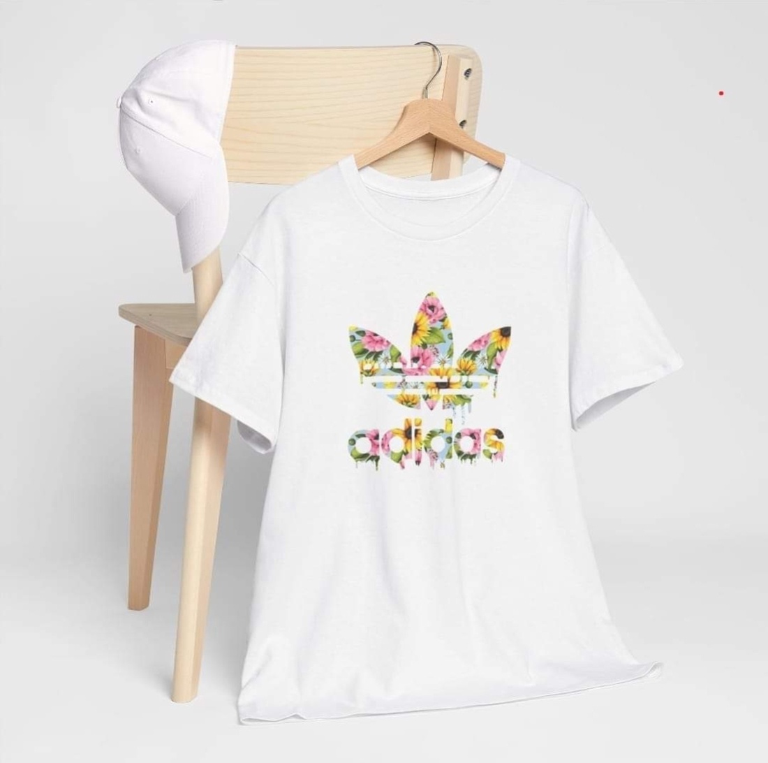 Tricou personalizat - îmbrăcăminte și modă - haine damă - tricou și top de damă - Artynos.ro