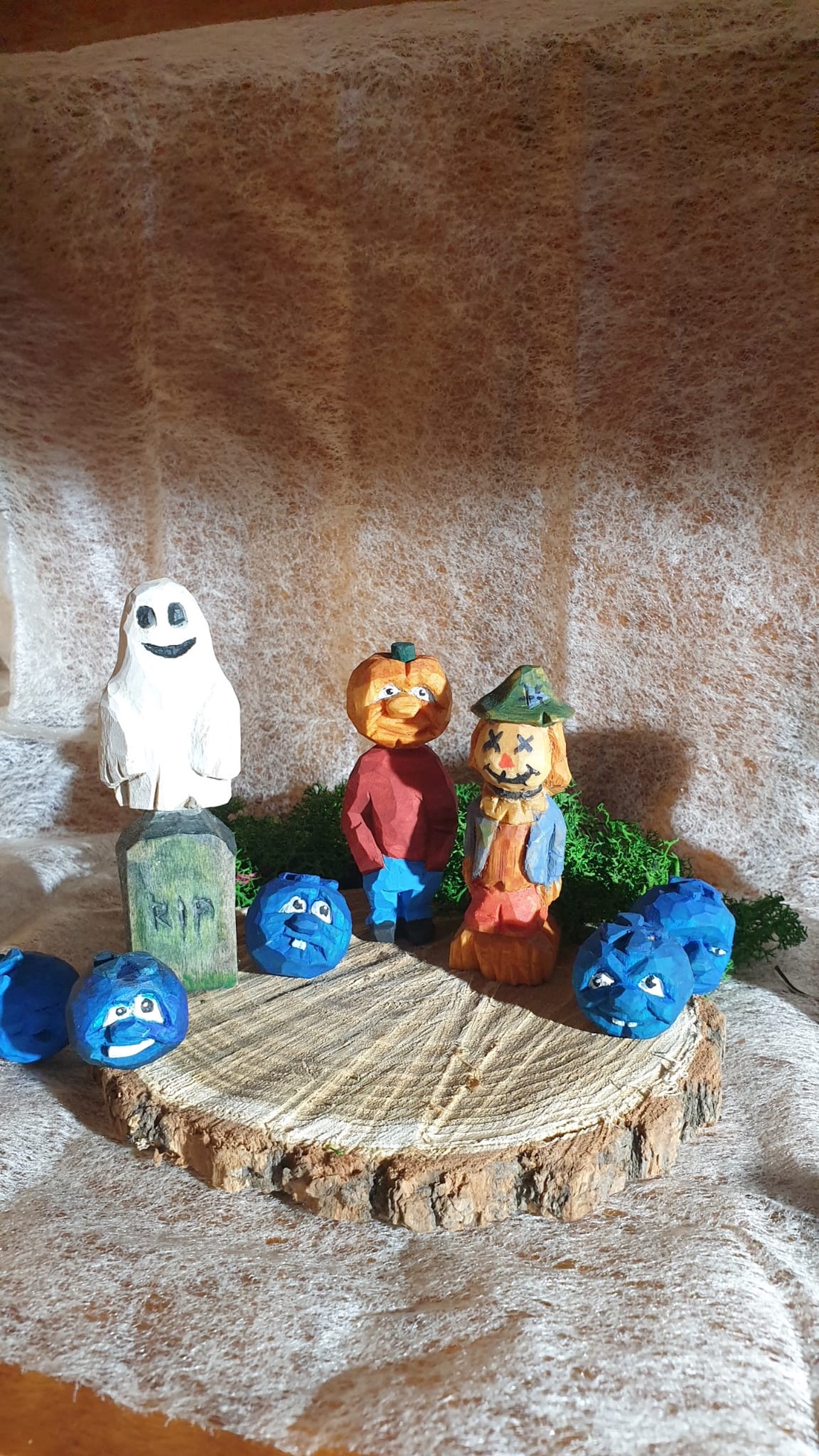 Sculpturi diverse cu tematica de halloween - arte vizuale și accesorii  - sculptură - statuie lemn - Artynos.ro