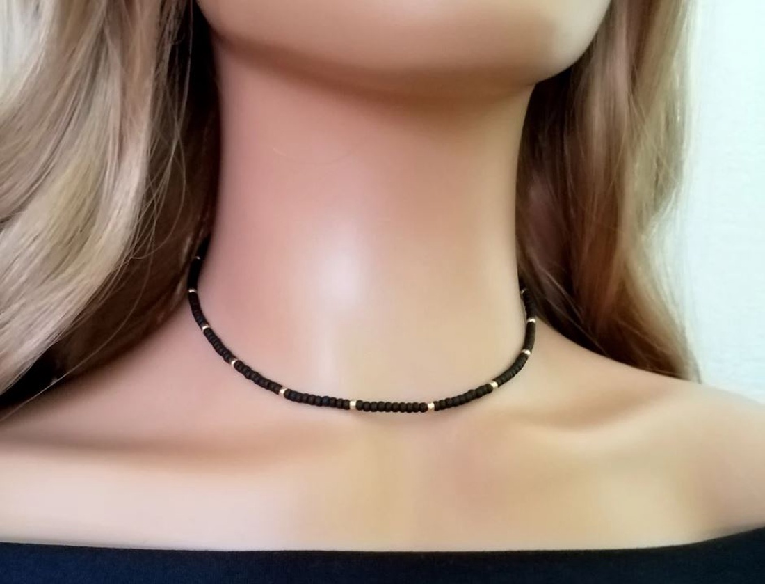 Choker finut negru cu auriu - bijuterii - coliere - coliere cu mărgele - Artynos.ro