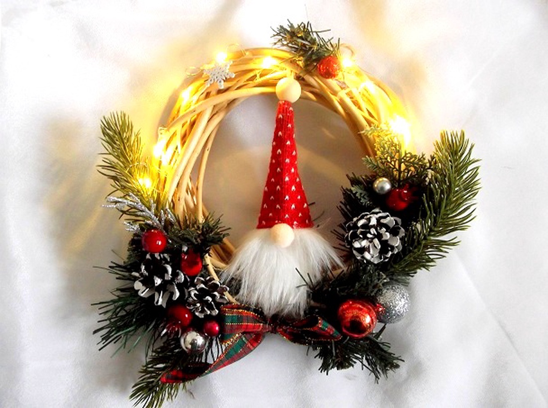 coronita de craciun 47643 - accesorii de crăciun - decorațiuni de advent - decor de advent pentru usă - Artynos.ro