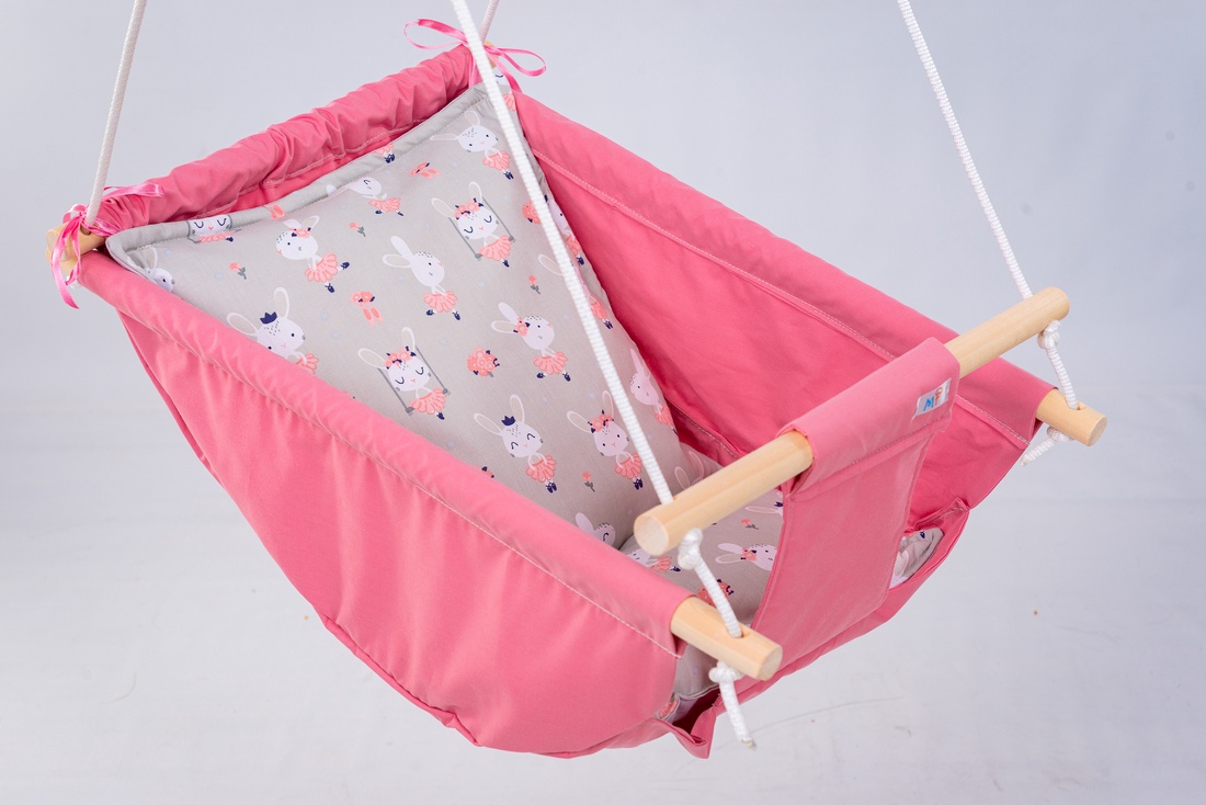 Leagăn Multifunctional Babyswing, Iepuraș balerina roz - jucării și echipamente pentru copii - leagăne pentru bebeluși și copii - Artynos.ro