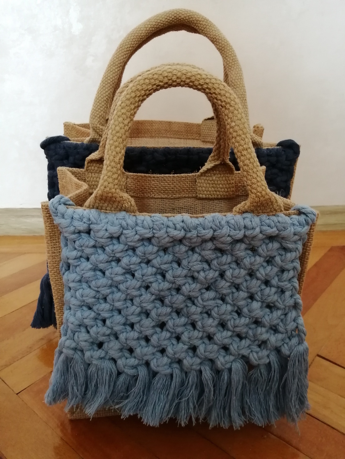 Geantă tote din iută cu model macrame  - geantă și husă - geantă pentru cumpărături - geantă shopper, geantă tote, geantă textilă - Artynos.ro