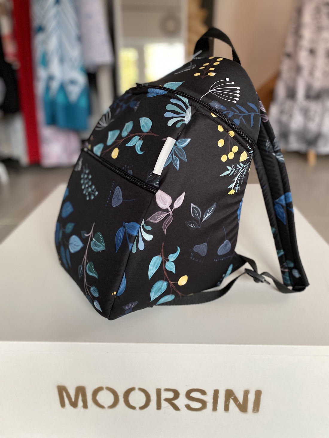 Rucsac damă Floral Black - geantă și husă - rucsacuri - rucsac damă, rucsac bărbați - Artynos.ro