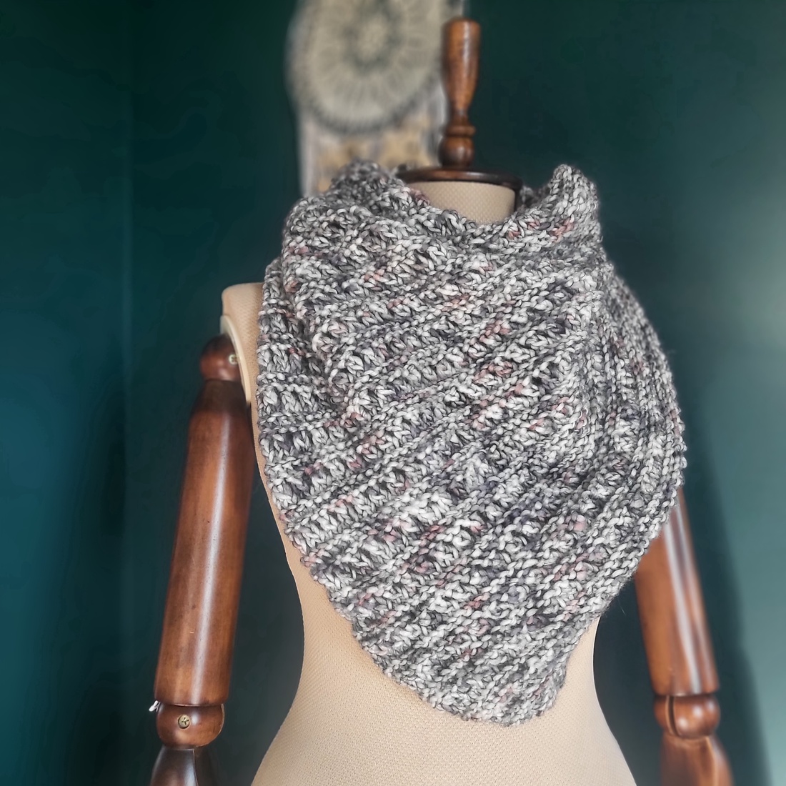 Eternity Knitted Shawl - îmbrăcăminte și modă - eșarfe, pălării, șaluri - șaluri - Artynos.ro