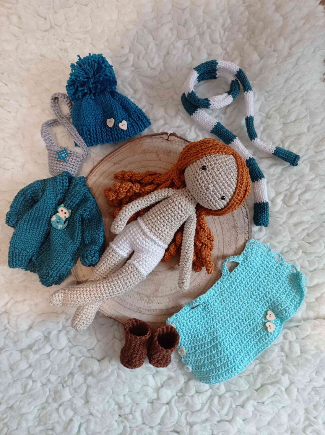 Păpușă amigurumi unică, croșetată manual - jucării și echipamente pentru copii - jucării și accesorii pentru copii - păpușă de îmbrăcat - Artynos.ro