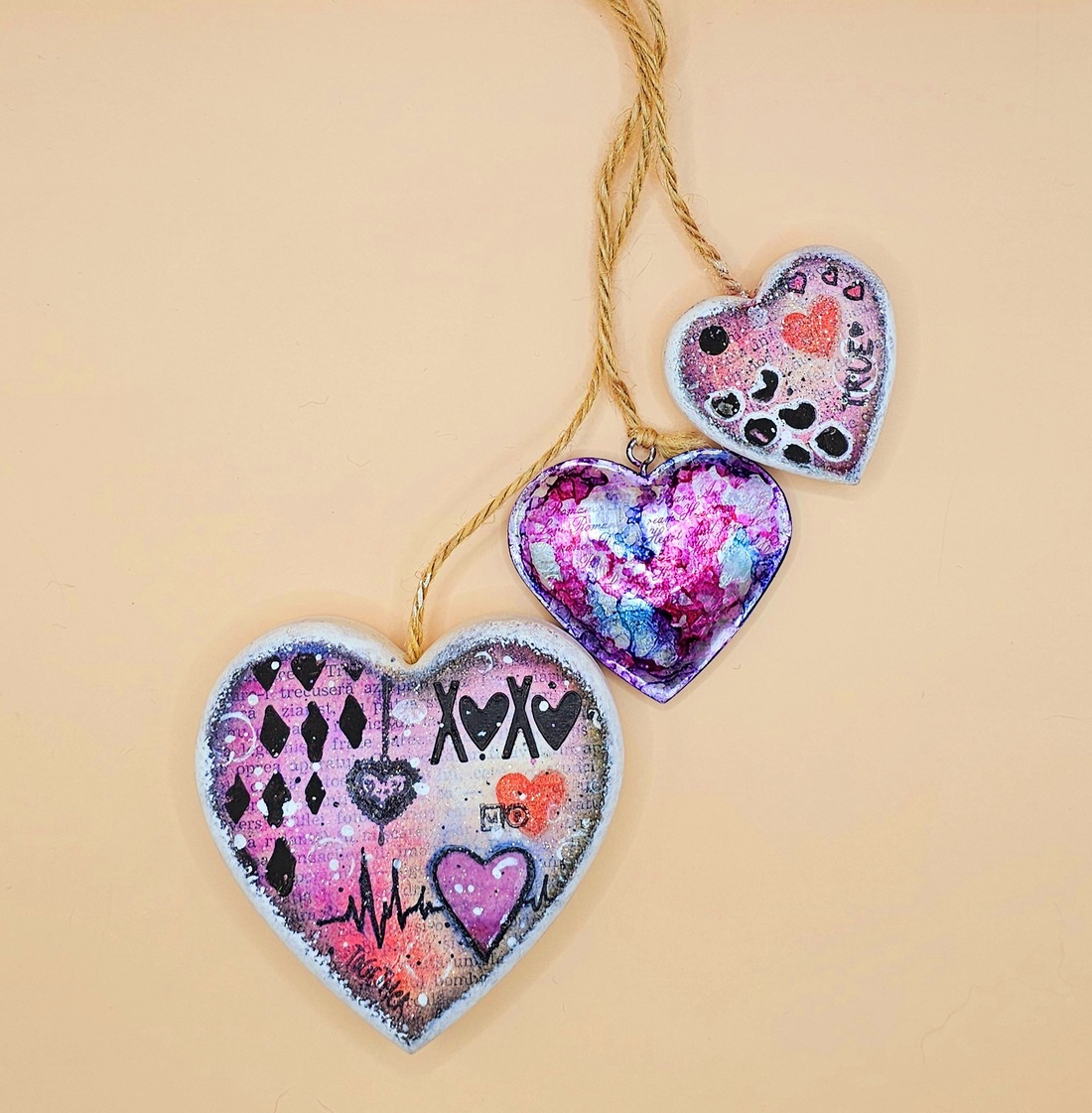 Whimsical Hearts - decorațiune suspendabilă unicat - casă & stil de viață - accesorii pentru decorat casa - decorațiuni de pereți, decorațiuni suspendate - decorațiuni suspendate - Artynos.ro