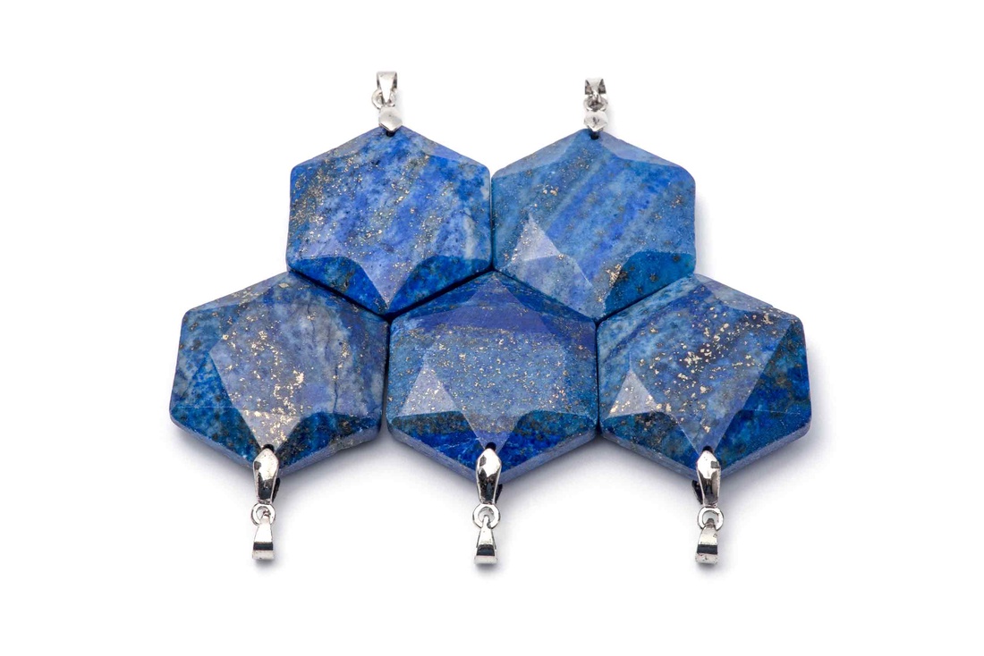 Pandantiv hexagonal din lapis lazuli natural - bijuterii - coliere - coliere cu pandantive - Artynos.ro