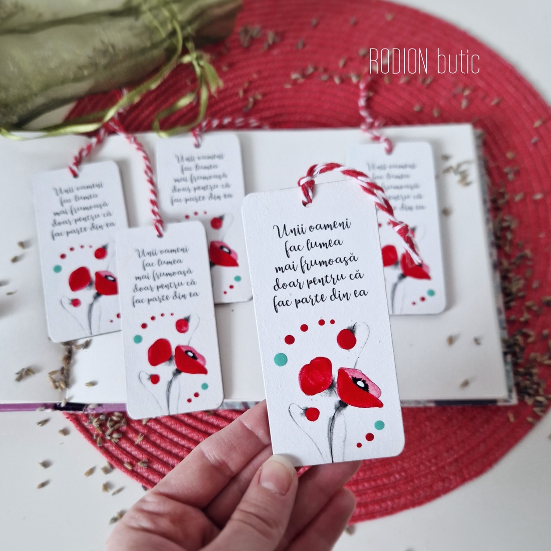 Minisemn de carte maci martisor pictat manual cu mesaj handmade - bijuterii - mărțișor - Artynos.ro