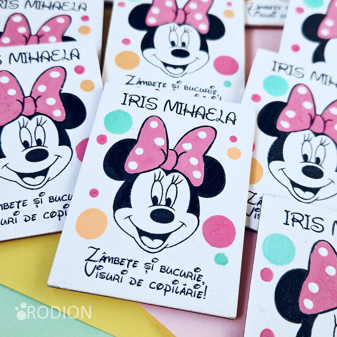 Marturii botez fetita manual personalizate cu nume Minnie Mouse - jucării și echipamente pentru copii - daruri de botez - Artynos.ro