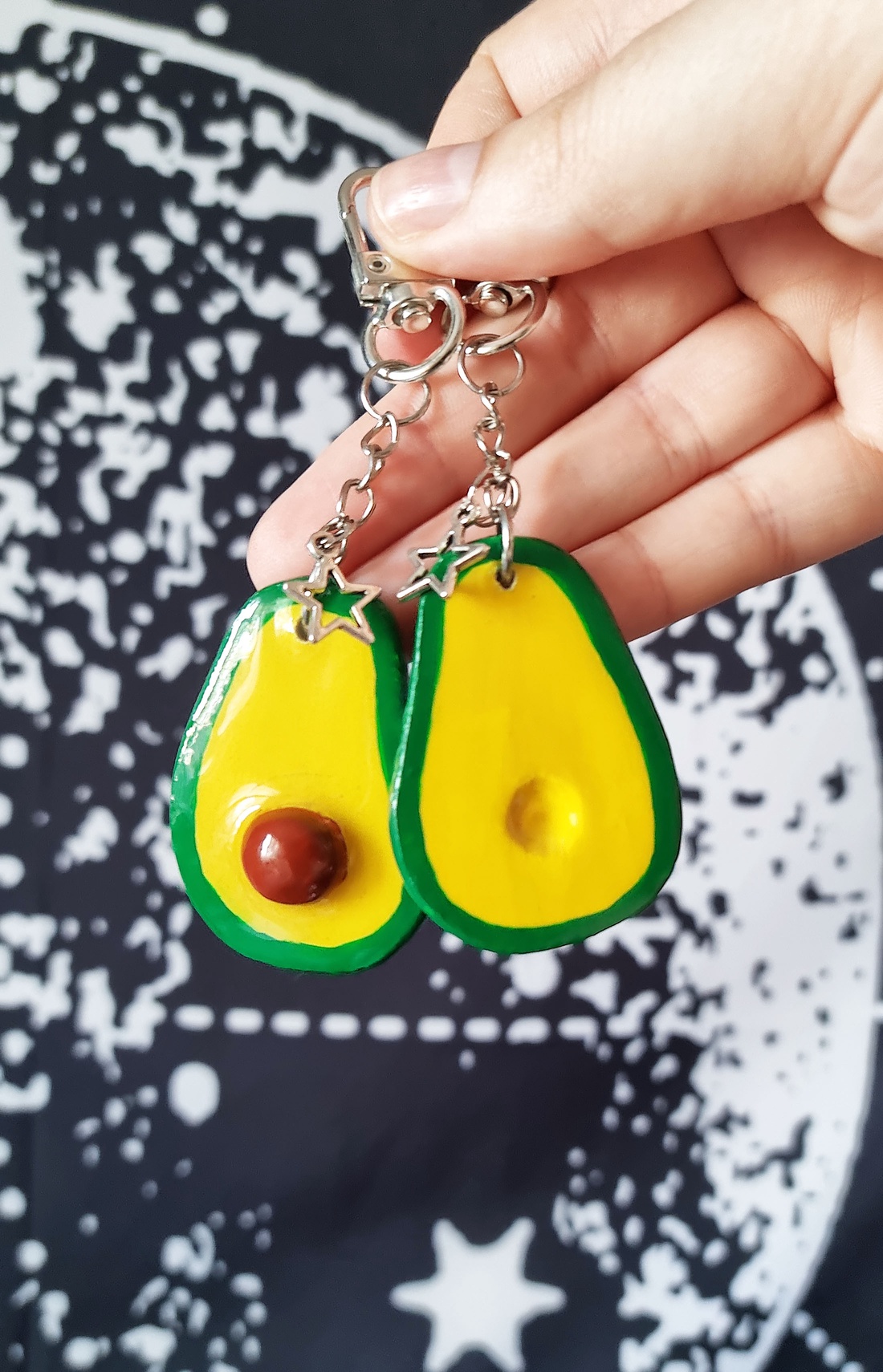 Set 2 Brelocuri Handmade Avocado - Cadoul Perfect pentru Prieteni sau Cupluri - Charm din Lut pentru Genti - geantă și husă - accesorii genți - breloc - Artynos.ro