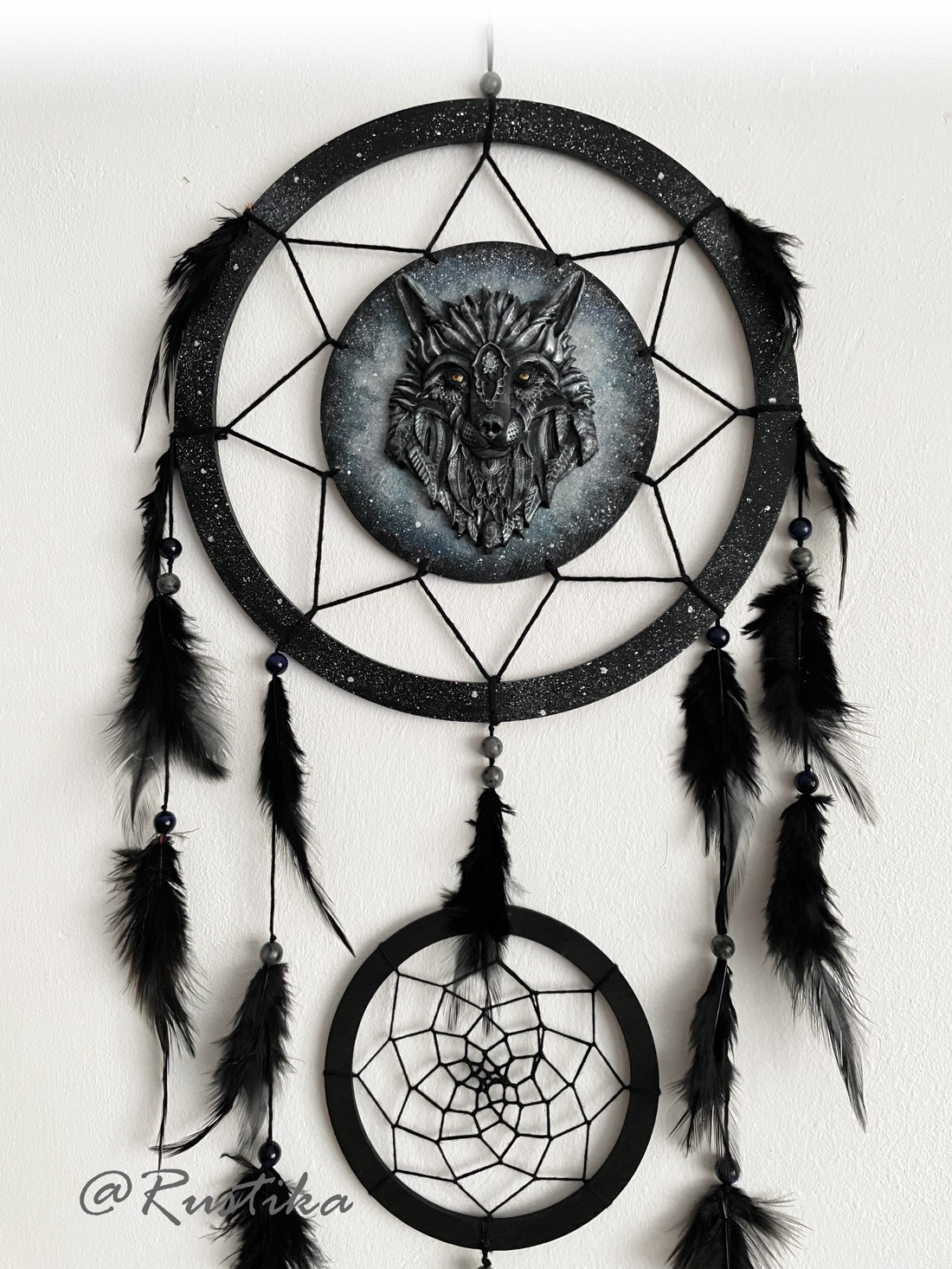 Prinzător de vise cu cap de lup, prinzător de vise negru gotic, decor cap de lup, dreamcatcher cu cristale - casă & stil de viață - accesorii pentru decorat casa - decorațiuni de pereți, decorațiuni suspendate - capcană de vise - Artynos.ro