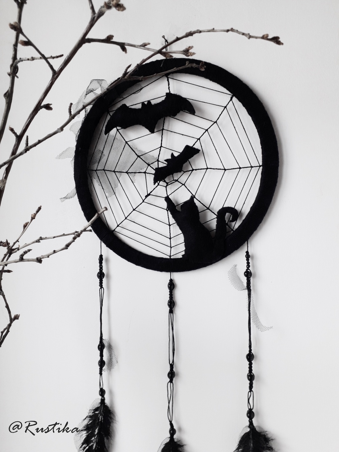 Dreamcatcher pisica neagră, Prinzator de vise pisică și lilieci, Decor perete negru, Decor Halloween - casă & stil de viață - accesorii pentru decorat casa - decorațiuni de pereți, decorațiuni suspendate - capcană de vise - Artynos.ro