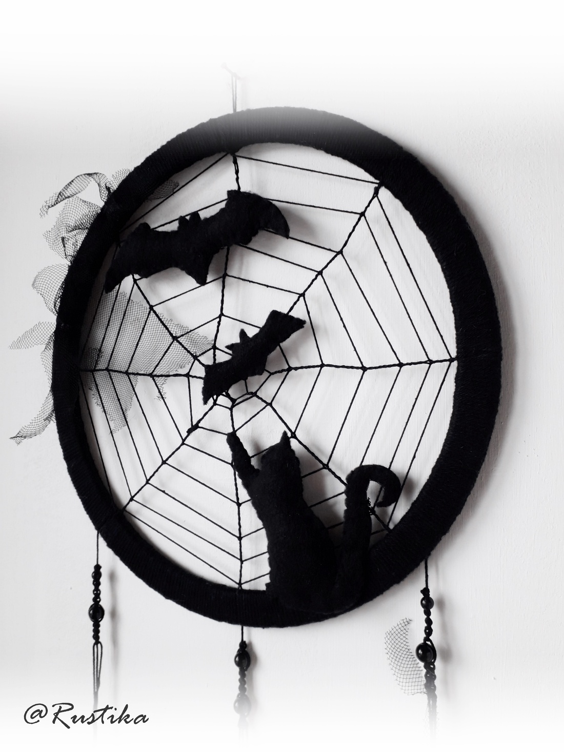 Dreamcatcher pisica neagră, Prinzator de vise pisică și lilieci, Decor perete negru, Decor Halloween - casă & stil de viață - accesorii pentru decorat casa - decorațiuni de pereți, decorațiuni suspendate - capcană de vise - Artynos.ro