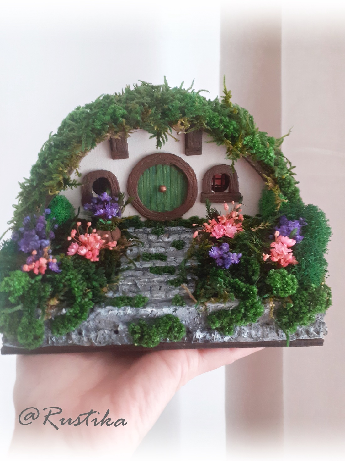 Căsuță hobbit miniaturală, Decor hobbit, Diorama casa hobbit - casă & stil de viață - accesorii pentru decorat casa - ornamente - Artynos.ro