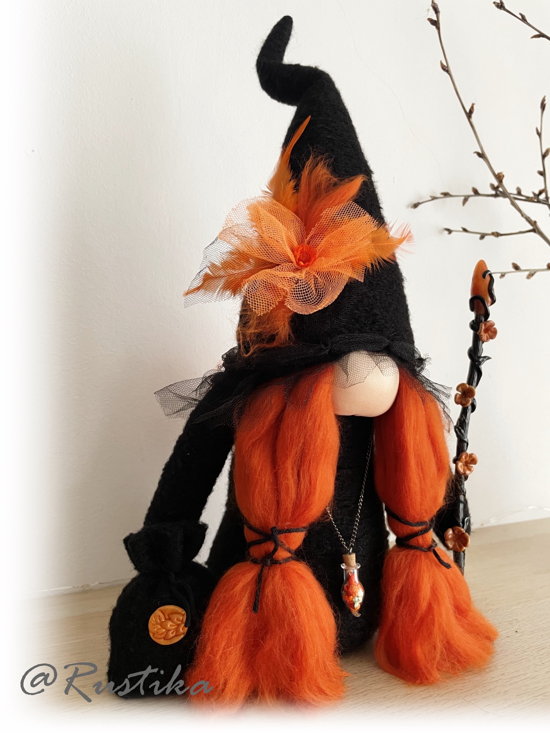 Gnom vrajitoare Freya, Decor Halloween - casă & stil de viață - accesorii pentru decorat casa - halloween - tot ce ai nevoie pentru petrecere! - ornamente de halloween - Artynos.ro