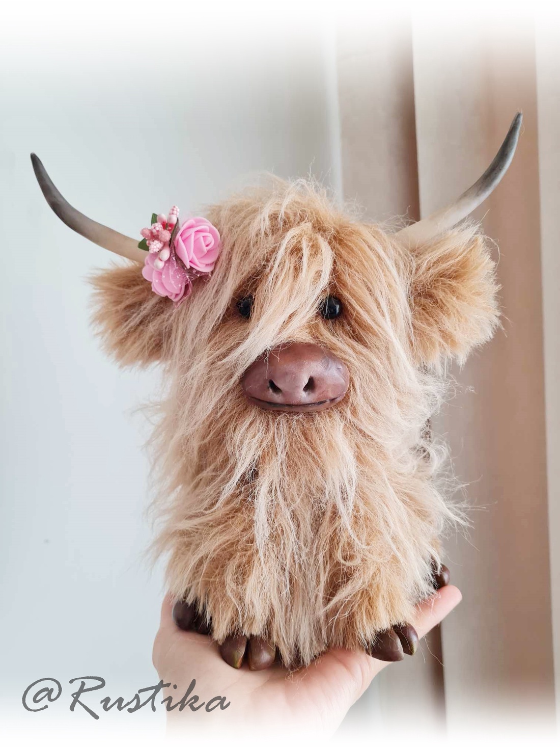 Vacuta scotiana - Cyndi, the Highland cattle - jucării și echipamente pentru copii - jucării de pluș - figurine de pluș - Artynos.ro