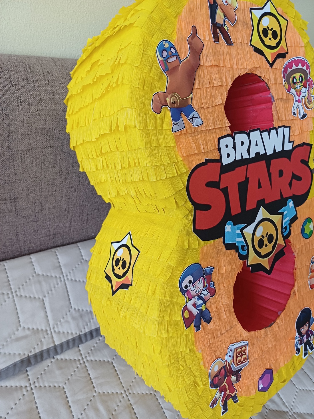 Piñata pinata piniata Brawl Stars cifra 8 - jucării și echipamente pentru copii - jocuri de mișcare - Artynos.ro