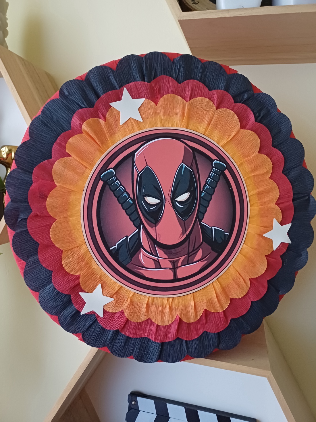 Piñata pinata piniata Deadpool - jucării și echipamente pentru copii - jocuri de mișcare - Artynos.ro