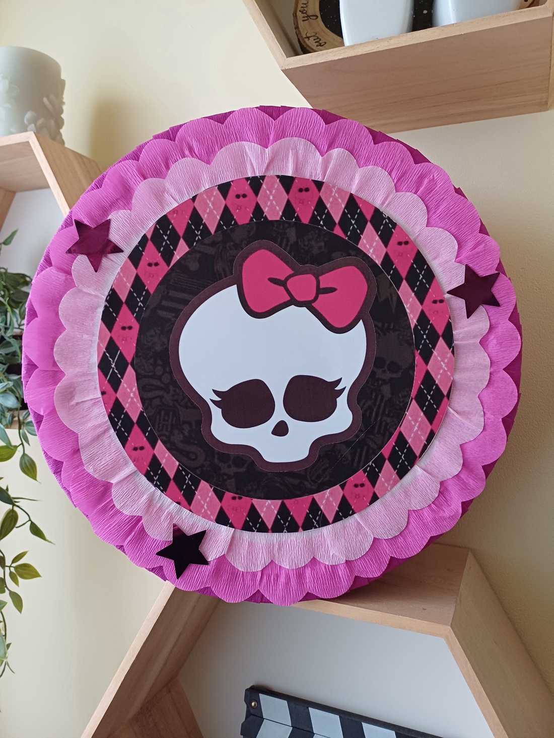 Piñata pinata piniata Monster High  - jucării și echipamente pentru copii - jocuri de mișcare - Artynos.ro