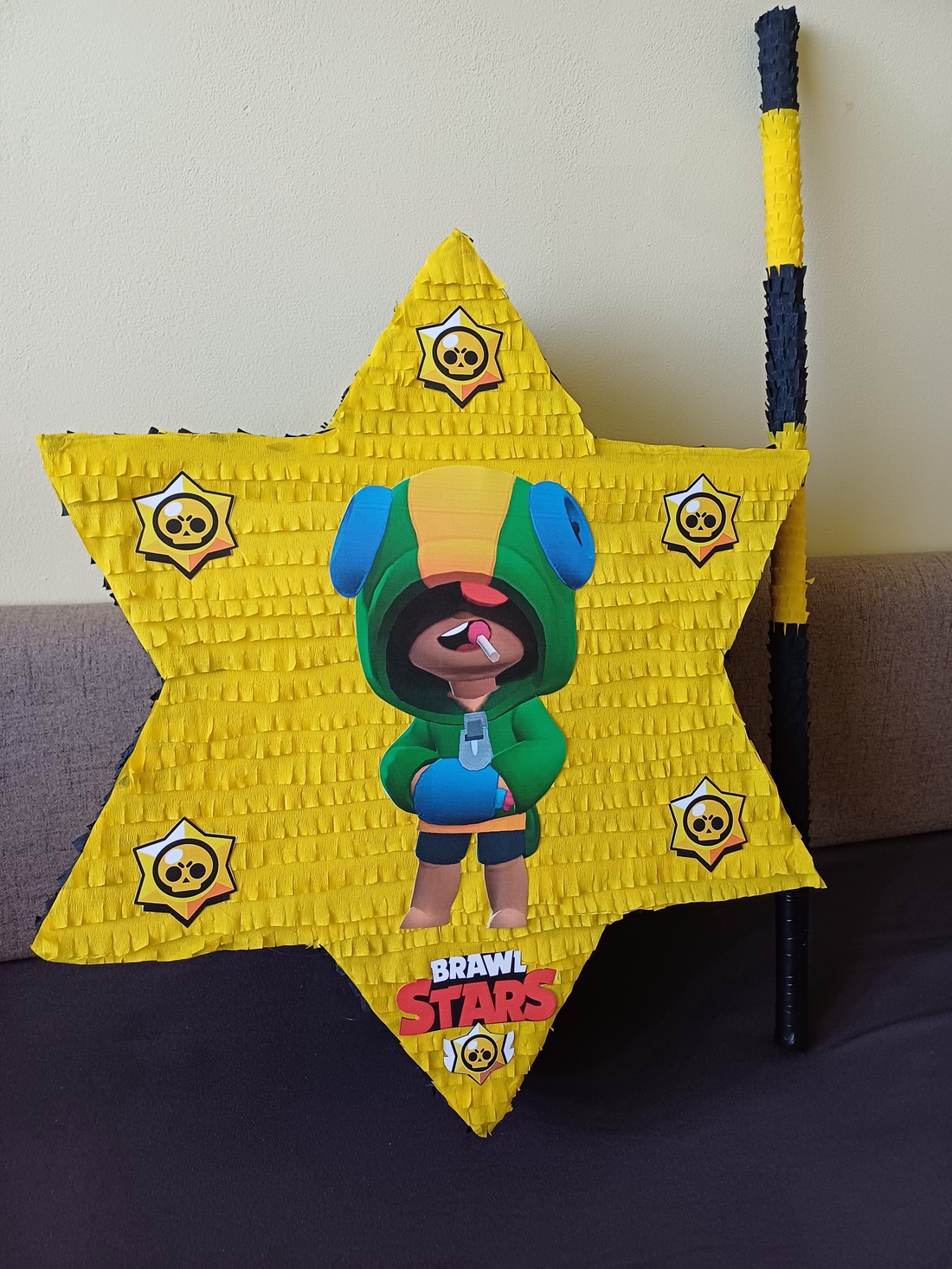 Piñata pinata piniata Brawl stars Leon  - jucării și echipamente pentru copii - jocuri de mișcare - Artynos.ro