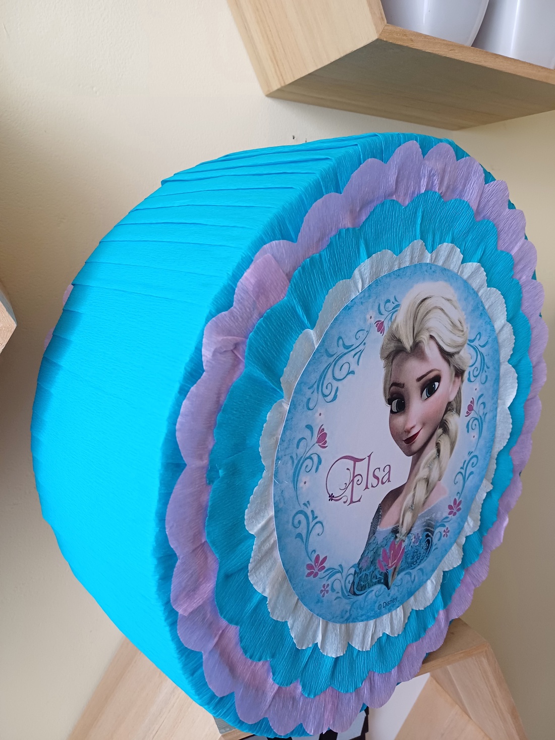 Piñata pinata piniata Elsa Frozen  - jucării și echipamente pentru copii - jocuri de mișcare - Artynos.ro