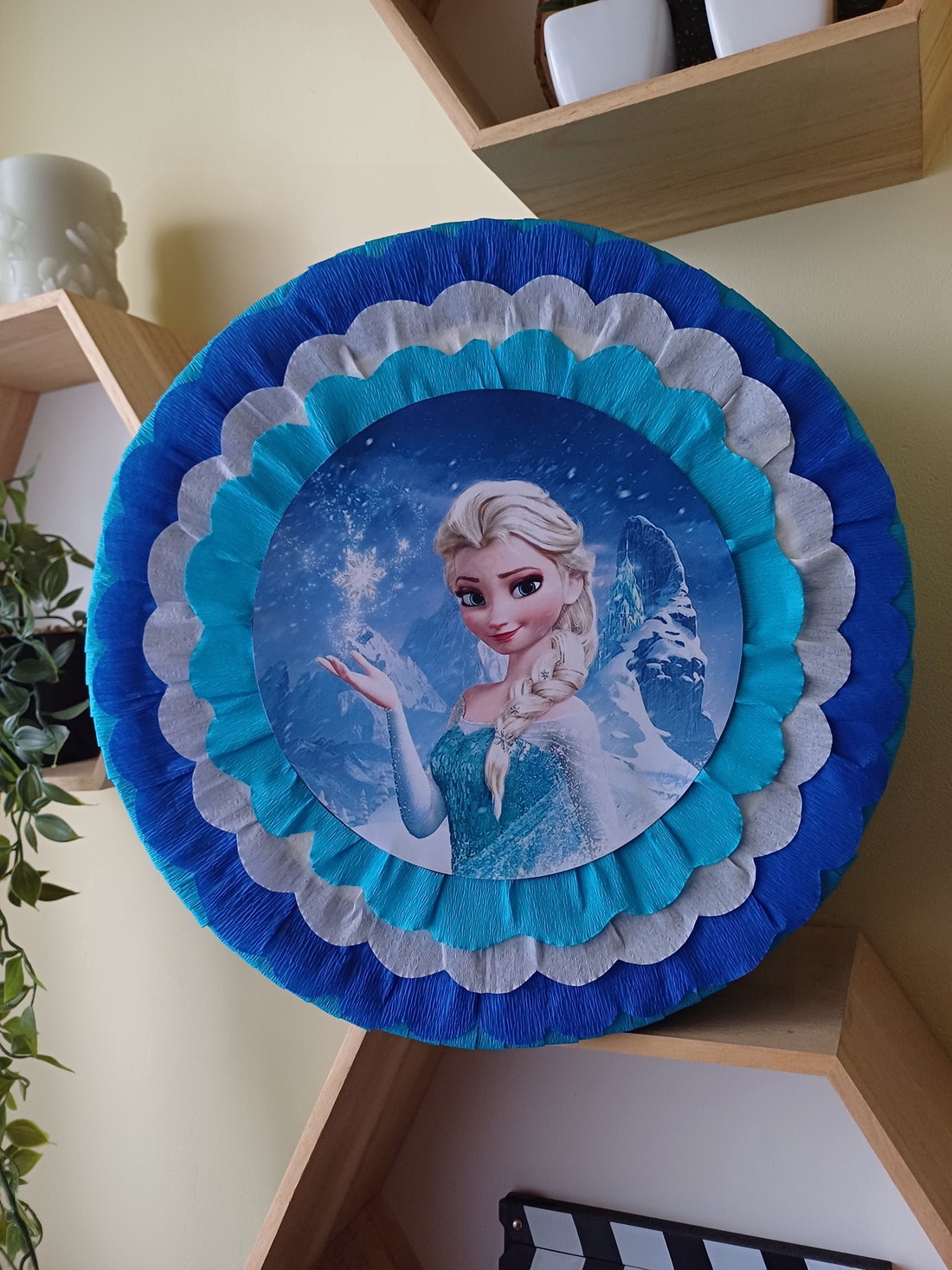 Piñata pinata piniata Elsa - jucării și echipamente pentru copii - jocuri de mișcare - Artynos.ro