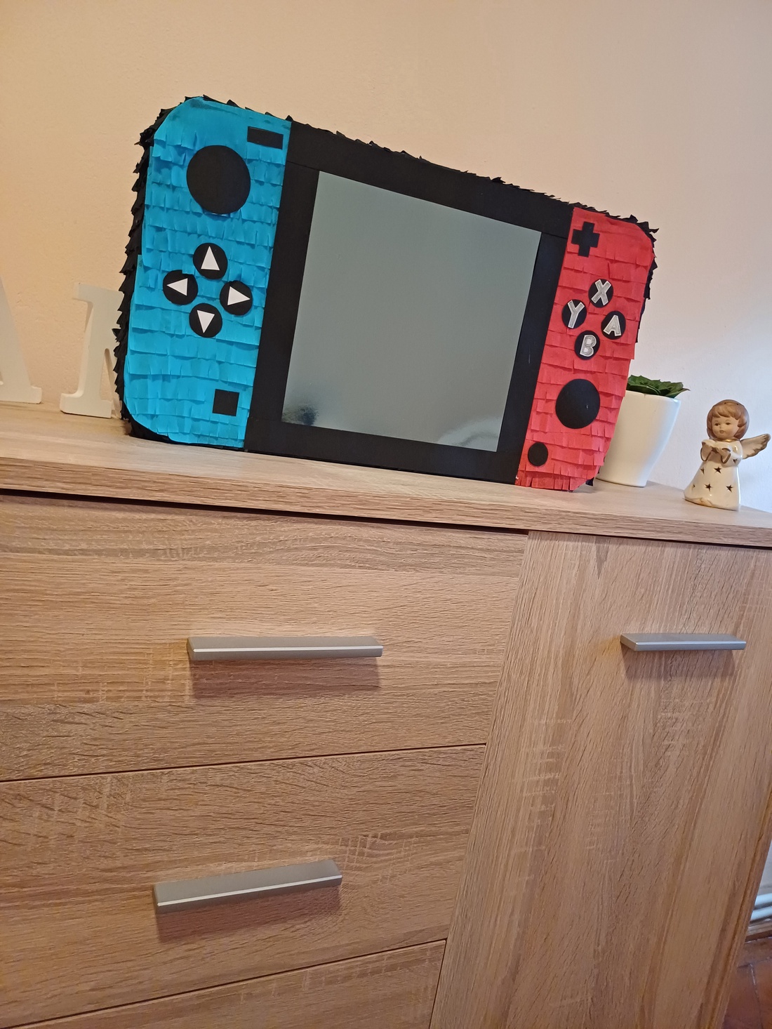 Piñata pinata piniata Nintendo Switch  - jucării și echipamente pentru copii - jocuri de mișcare - Artynos.ro