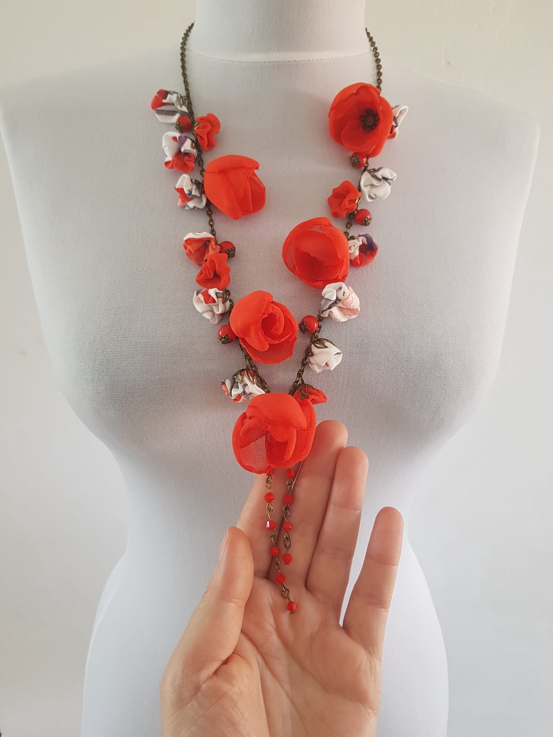 Colier floral Poppies - bijuterii - coliere - coliere lungi - Artynos.ro