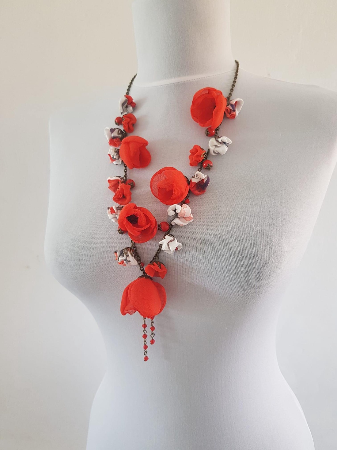 Colier floral Poppies - bijuterii - coliere - coliere lungi - Artynos.ro