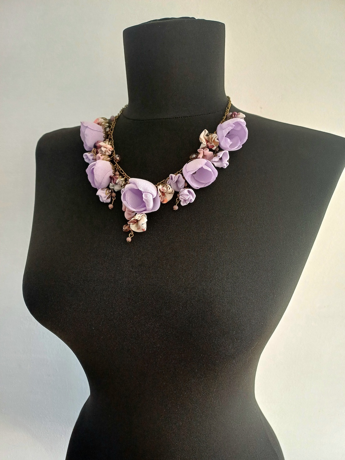 Colier floral Lavender - bijuterii - coliere - coliere statement - Artynos.ro