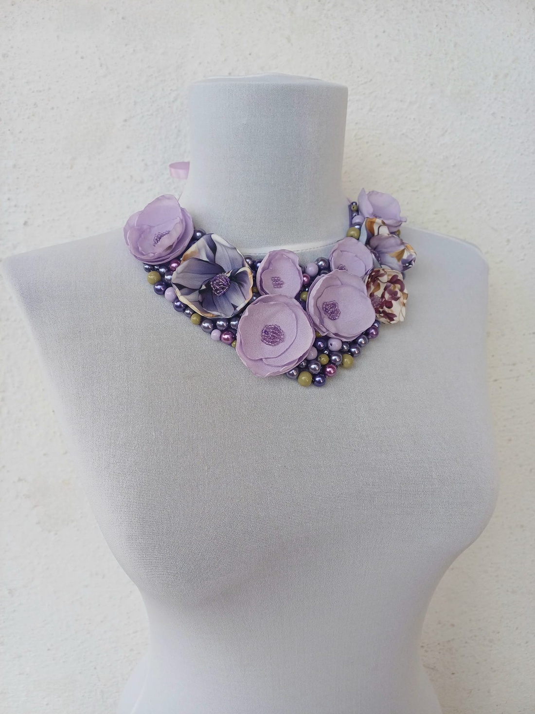 Colier floral Purple Sparkles - bijuterii - coliere - coliere statement - Artynos.ro