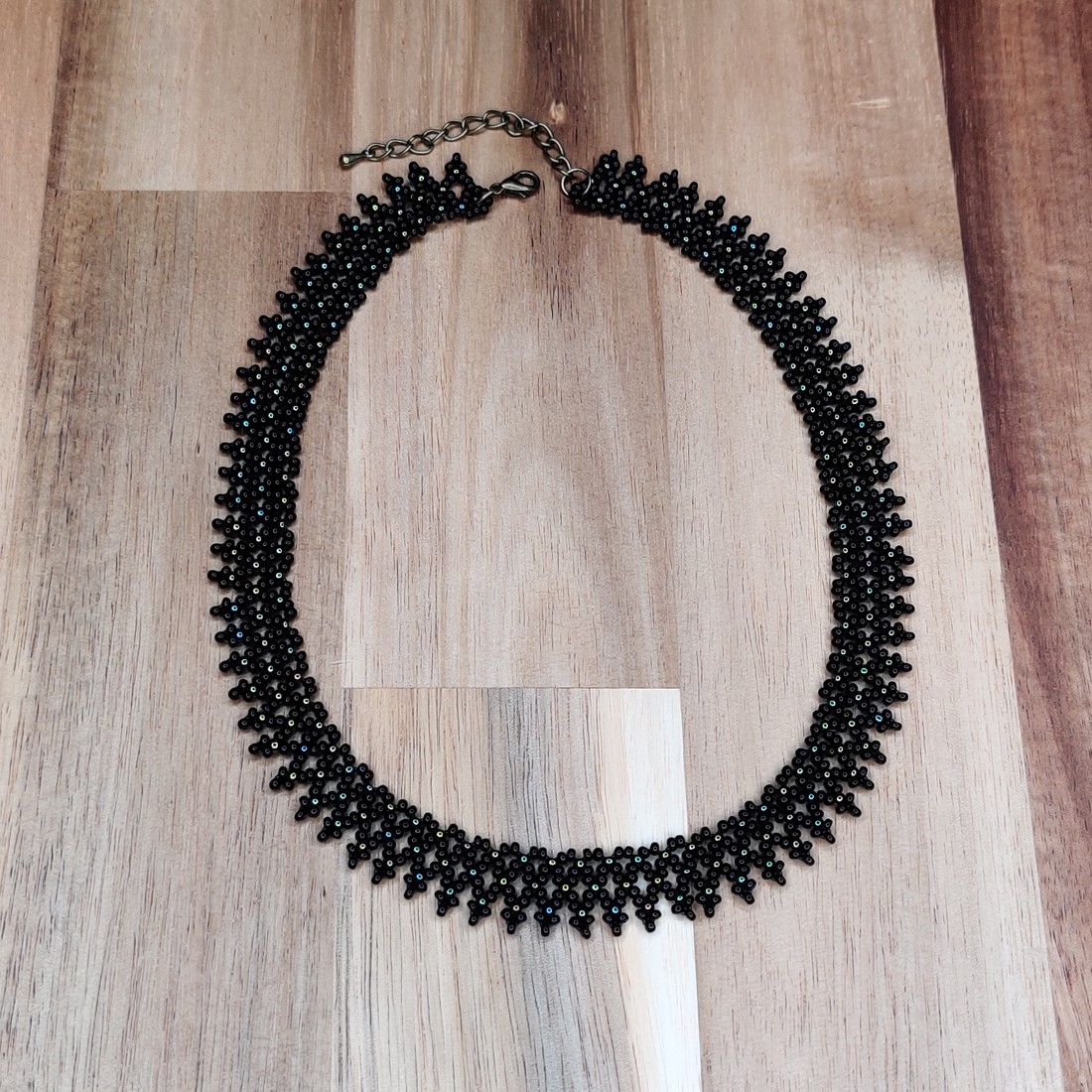 Colier choker (negru-bronz) - bijuterii - coliere - coliere cu mărgele - Artynos.ro